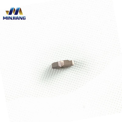 고속 가공용 탄화물 가닥 삽입장